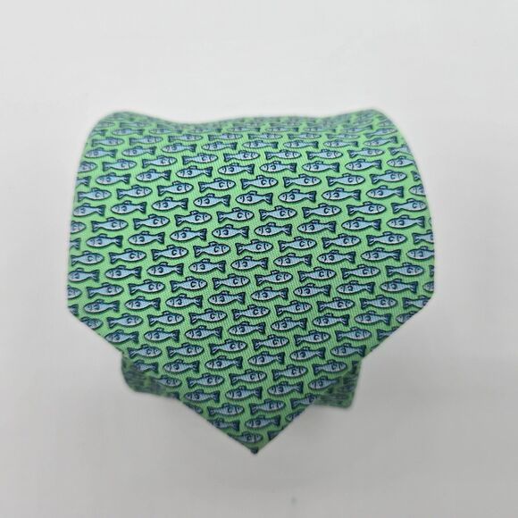 Vineyard Vines Men's Green Fish Pattern Silk Tie 3x50 - Picture 1 of 8